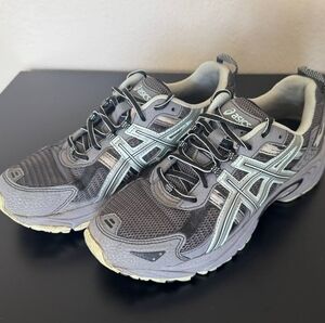 ASICS Women's Gray Running Shoes